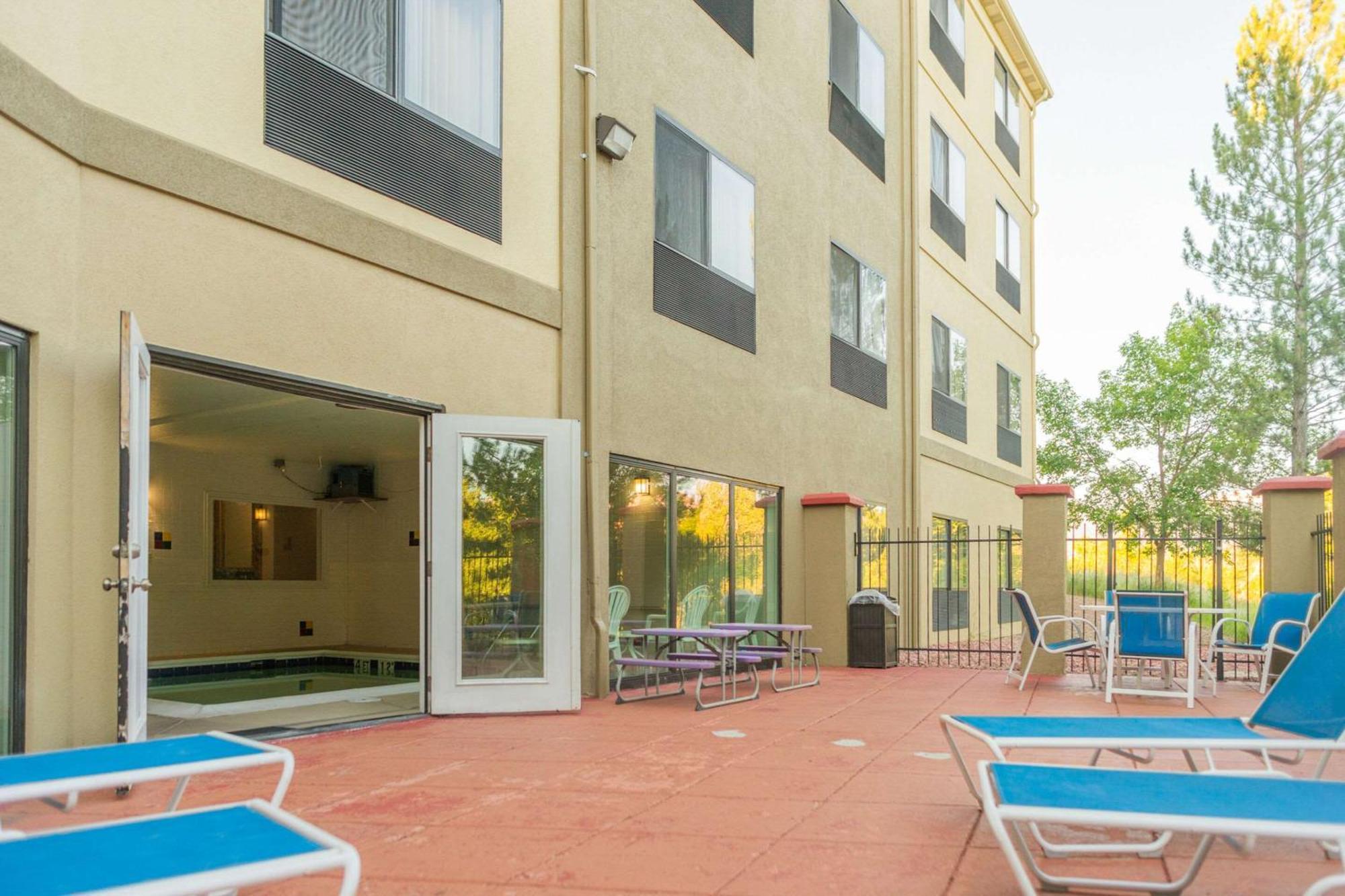 Comfort North 3* Colorado Springs